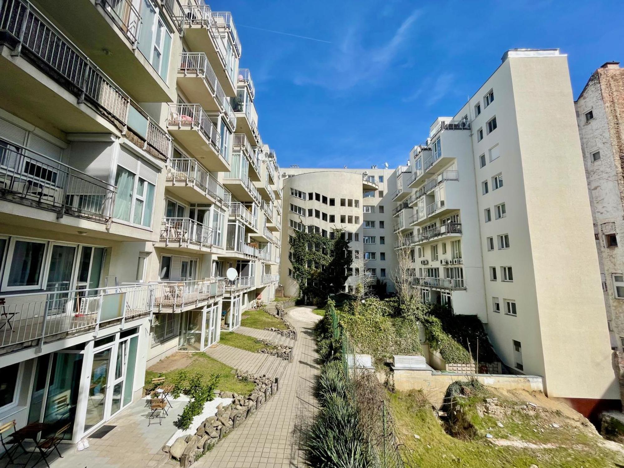 #Klauzal11#Design Apartment #2Bdrm #Freeparking Budapest Exteriör bild